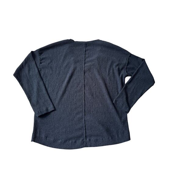 ANTHROPOLOGIE Crinkle Crepe Top, V-neck; long sleeve, stretchy Black, size LG - Picture 2 of 10